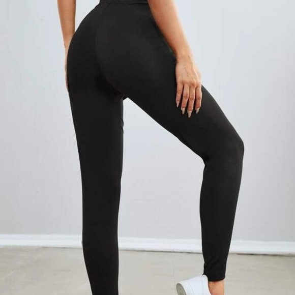 Black Cropped High Waisted Soft Leggings in S